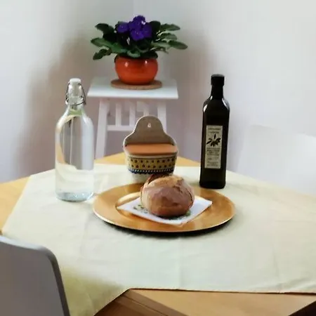 Lägenhet Apartma Oljka Pomjan Šmarje
